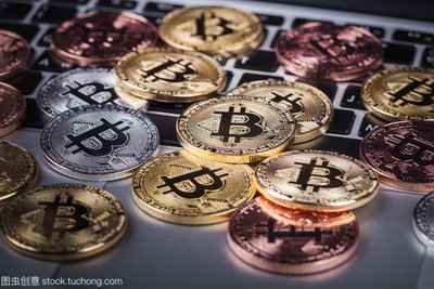Bitcoin mining rigs operating efficiently with optimized power supply